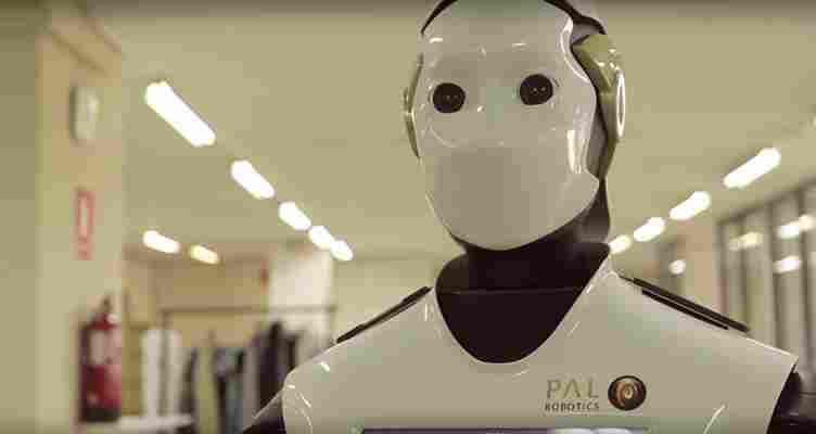 Primul polițist-robot va deveni realitate zilele viitoare. Profesor: „Există probleme etice foarte mari”